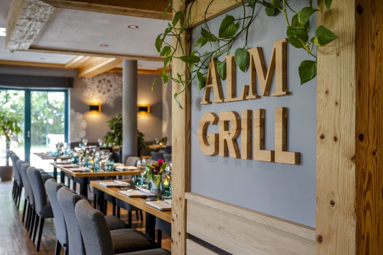 Restaurant Almgrill & Rosis Bar im Hotel Erb in Parsdorf bei München